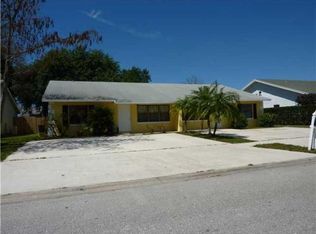 9181 E Highland Pines Dr, Palm Beach Gardens, FL 33418