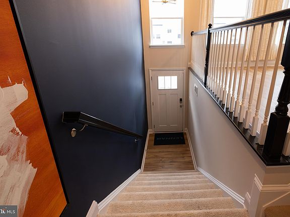 3rd image of 404 Ocracoke Way