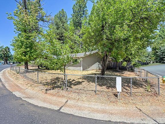 2nd image of 549 Packard Dr