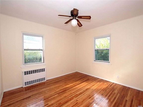 5th image of 5048 Utopia Pkwy
