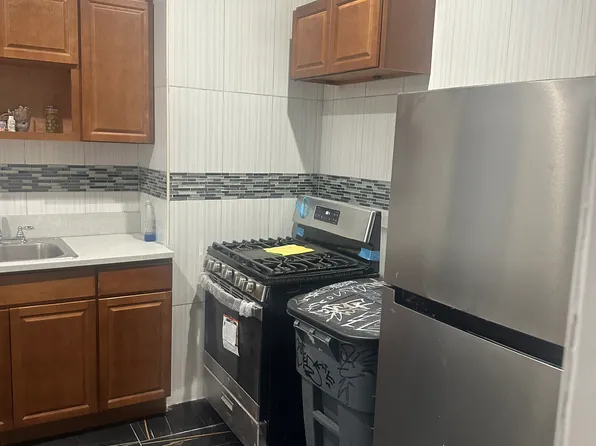 9-13 Wyckoff Avenue image 1 of 6