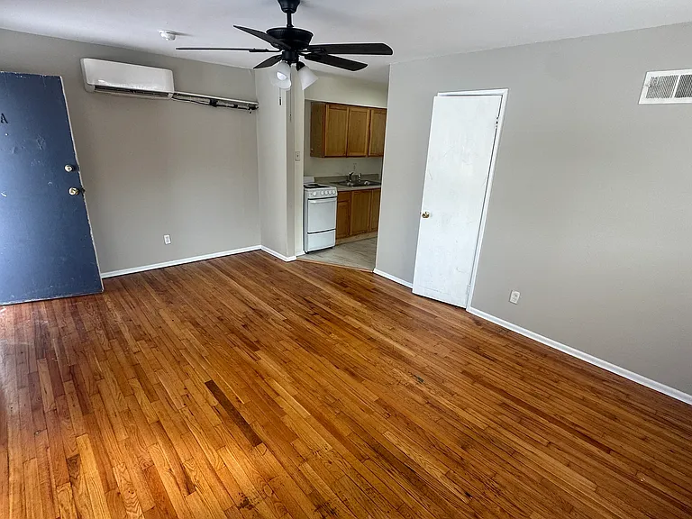 3113 Chippewa St #A — Photo 1
