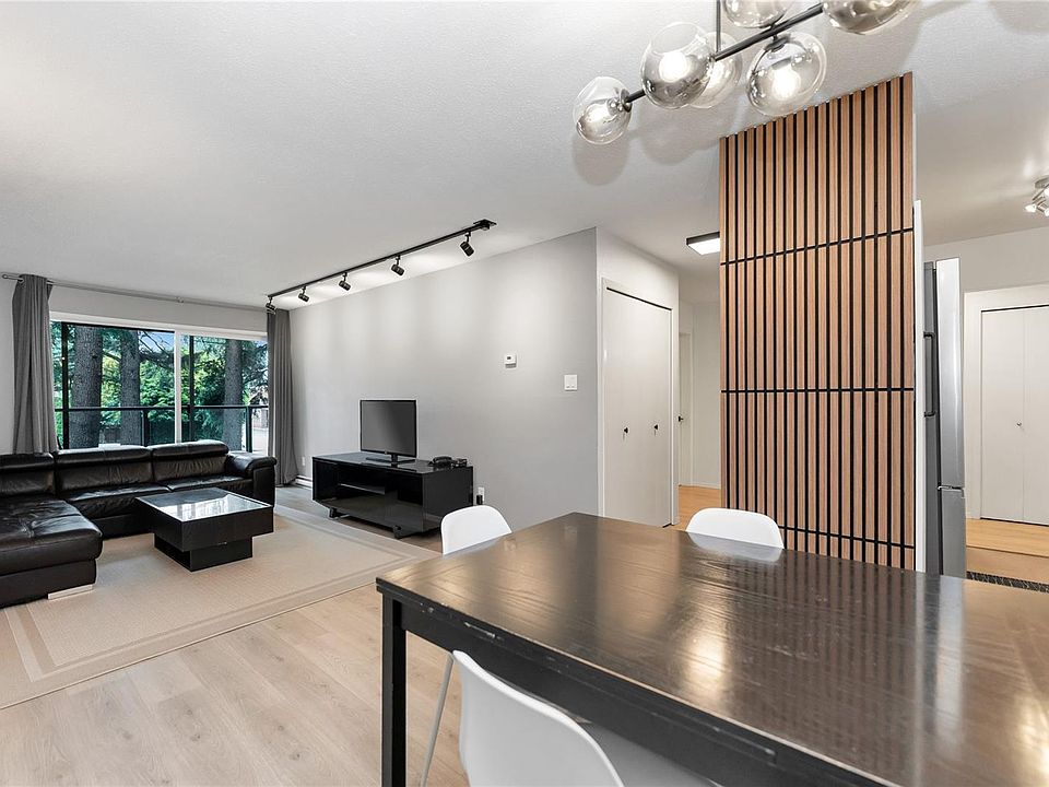 1st image of 2022 Foul Bay Rd #212