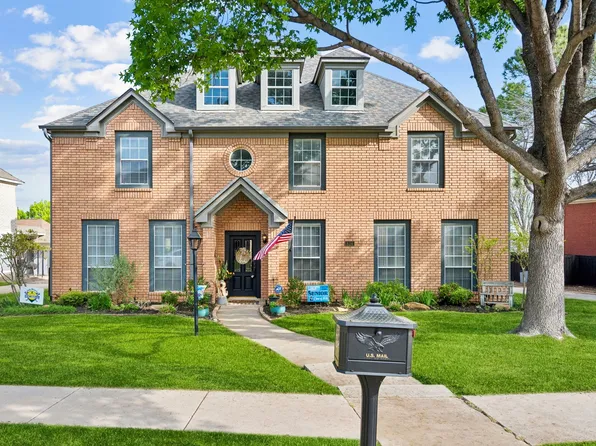 824 Lochmoor Ln, Highland Village, TX 75077