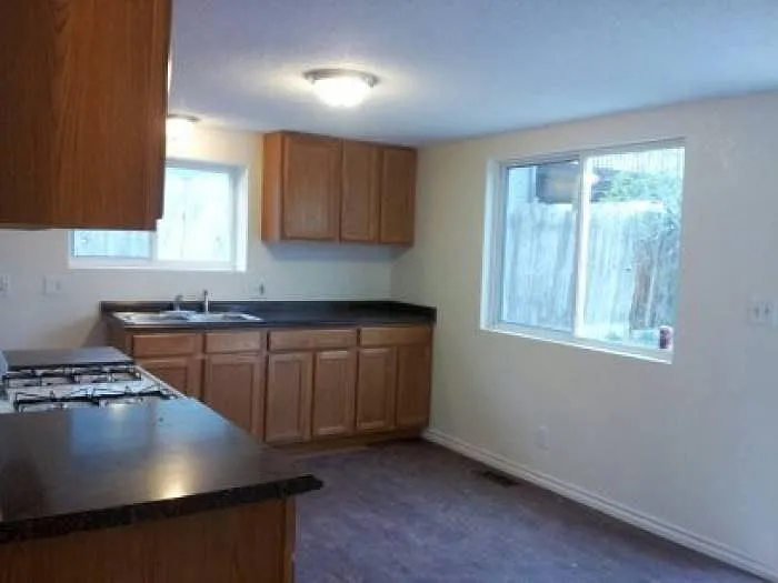 564 S Stuart St — Photo 2