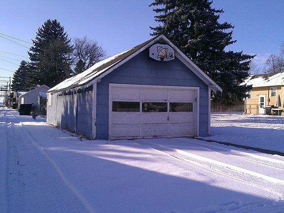 Detached garage.