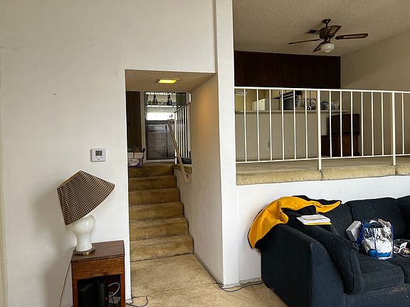 5th image of 17931 Magnolia Blvd APT 23