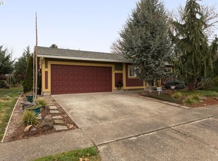 540 SE Locust St, Dundee, OR 97115