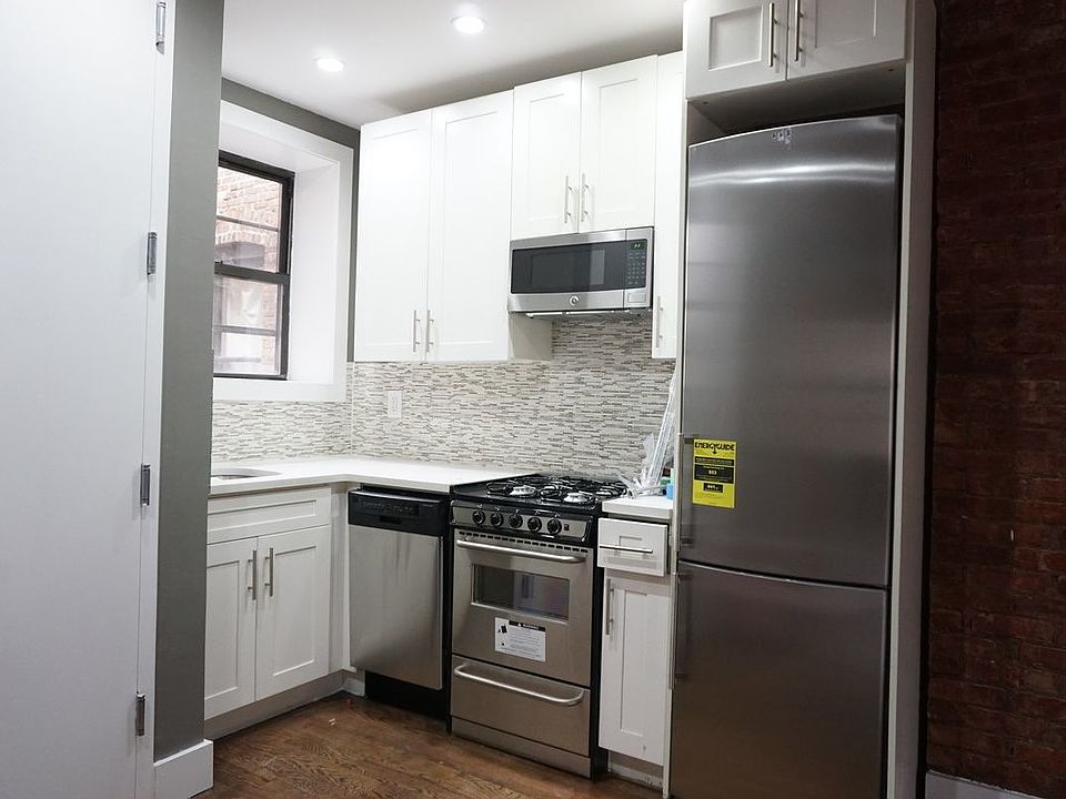 1st image of 205 Saint James Pl #3LKF
