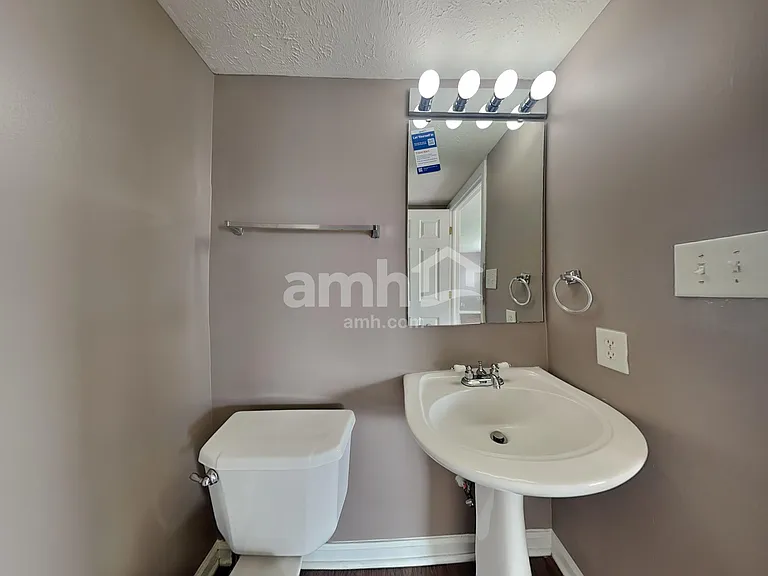 787 Tulip Ln — Photo 10