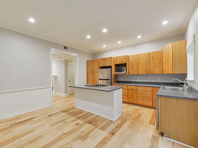 8431 S 117th St — Photo 5