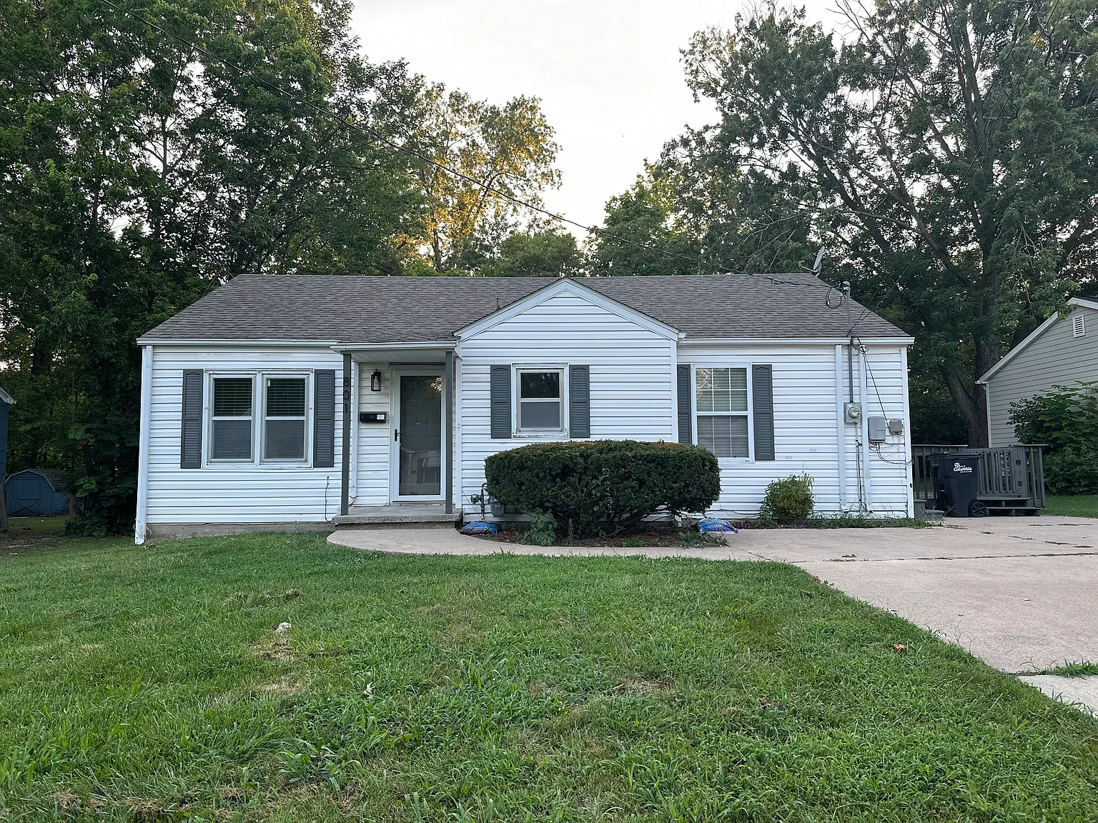 3 bed, 1008 sqft, $1,400 — Photo 1