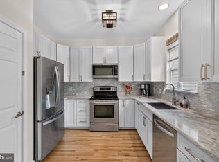 3821 Dominion Mill Dr, Alexandria, VA 22304
