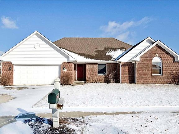 4th image of 6530 Woodcrest Dr