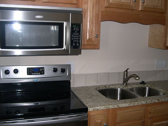 2nd image of 615 N Spring St APT 2
