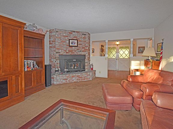 5th image of 13135 Center Ave