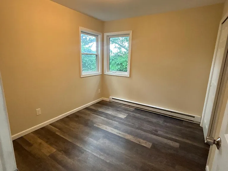 1121 Woodcrest Ave #B — Photo 8