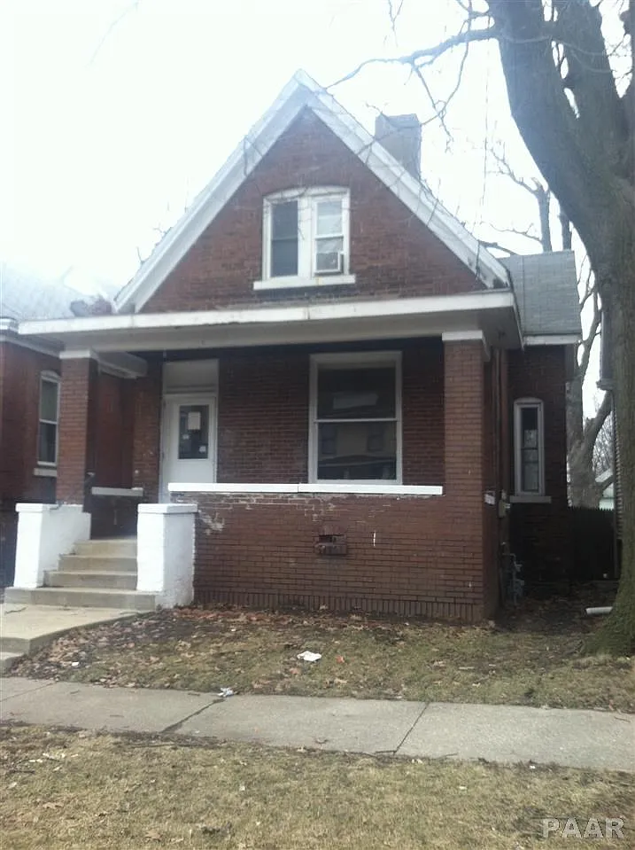 308 E Arcadia Ave photo 1