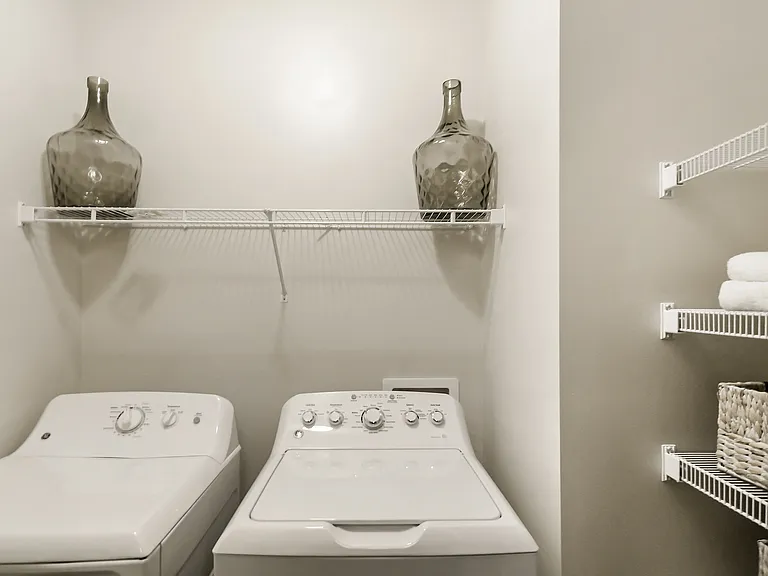 Charleston Apartment Homes — Photo 15