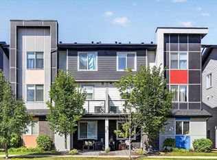 26 S Redstone Way NE, Calgary, AB T3N 1M4
