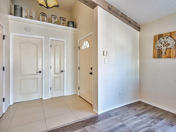 3rd image of 12575 Flora Alba Dr