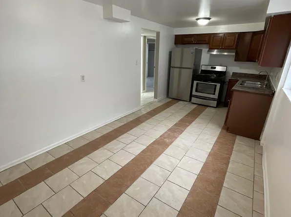 372 Greenbay Ave #B, Calumet City, IL 60409