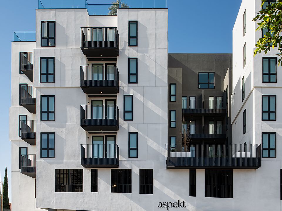 Building Photo 2