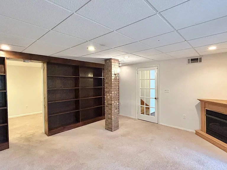 1476 Lively Ridge Rd — Photo 18