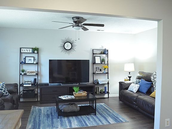 5th image of 4213 Langley Ct