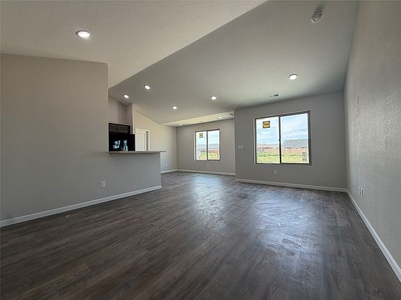 4th image of 1367 Cherod Ln