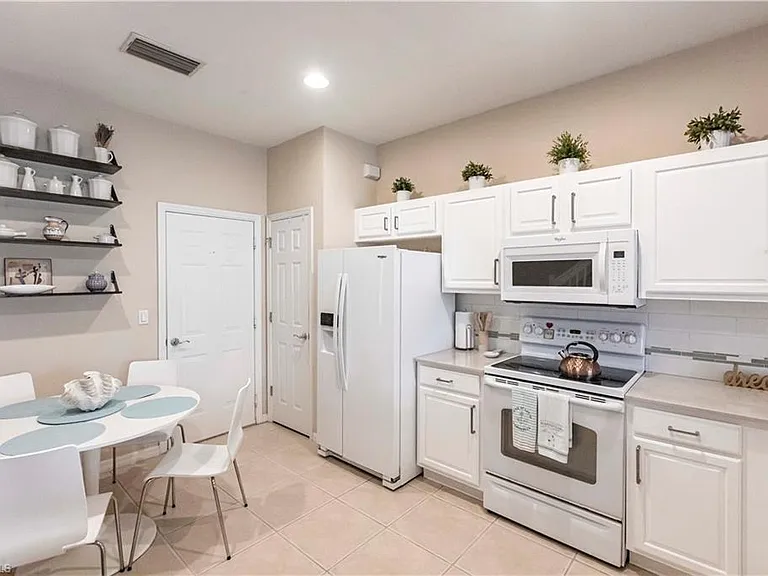 15616 Marcello Cir — Photo 10