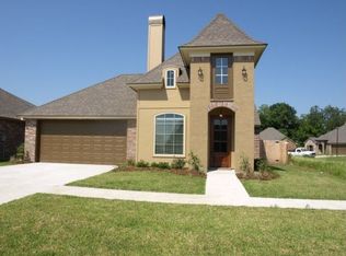 113 Hacienda Ln, Lafayette, LA 70508