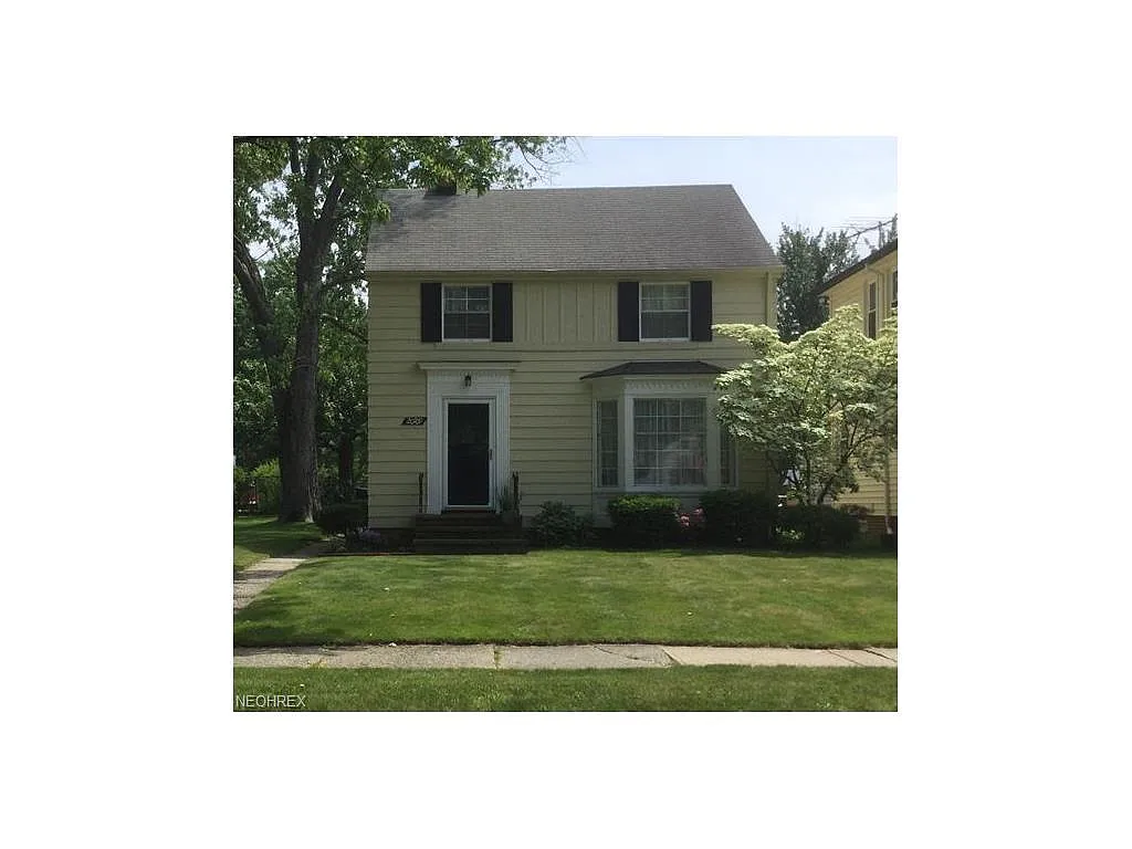 20709 Belvidere Ave photo 1