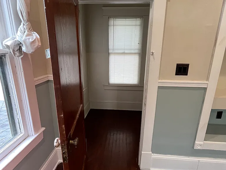 2263 Gilmore St — Photo 26