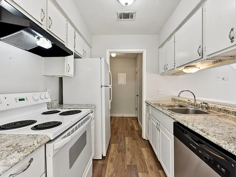 1210 Southport Dr #A — Photo 16