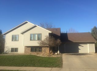 1124 N Connor Trl, Sioux Falls, SD 57103