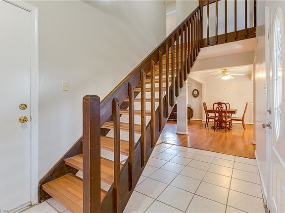 4th image of 4217 Maxwell Ct