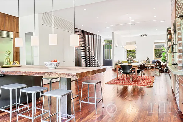 Rented by DE TILLY REAL ESTATE | media 7