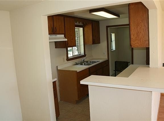 3rd image of 1653 Lariet Ln