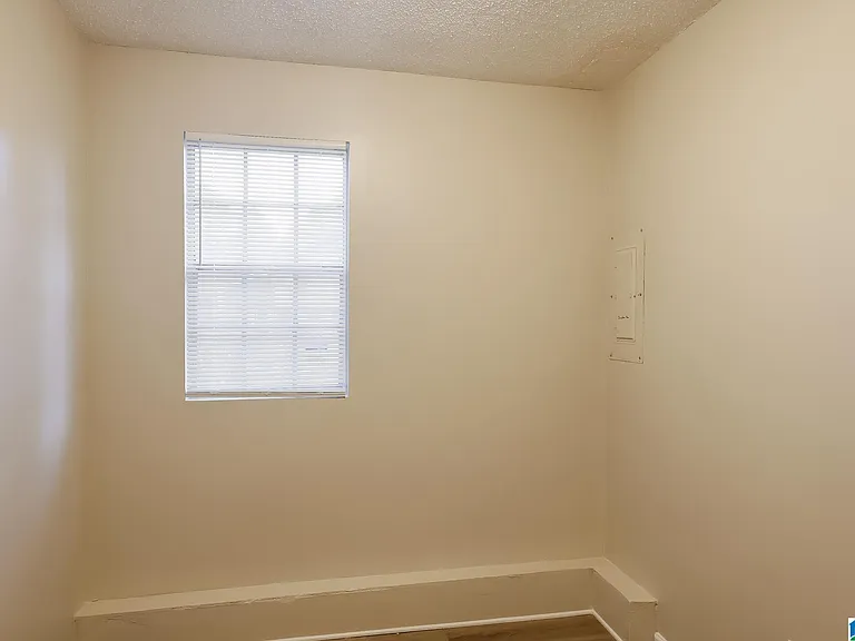 3033 Carleton Rd — Photo 10