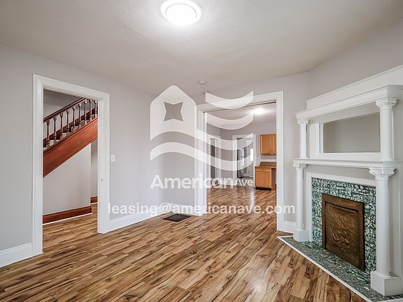 1199677_002_living_room_14186153.jpg