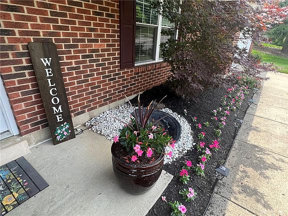 4th image of 624 Gamewell Dr