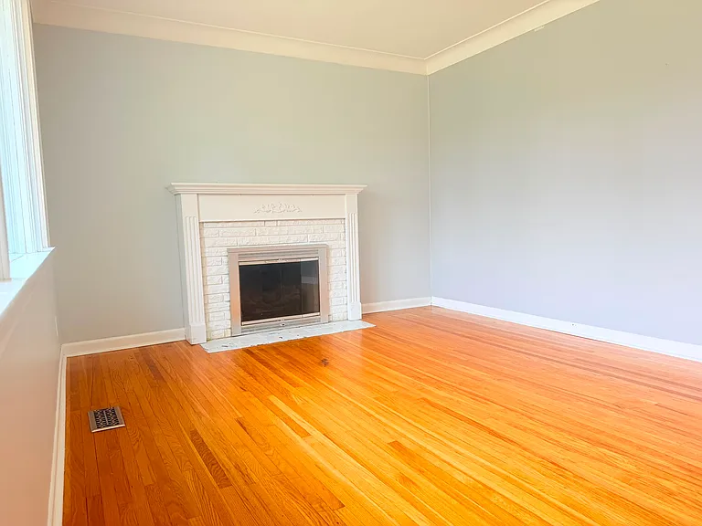 78 Massey Cres — Photo 4