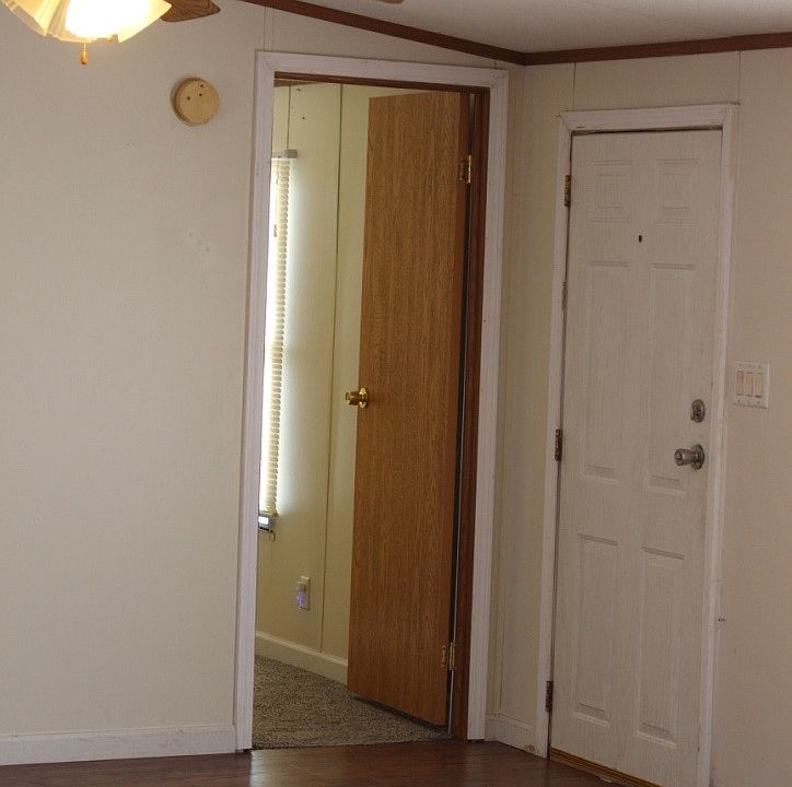 2nd image of 2331 S Dencoe Dr