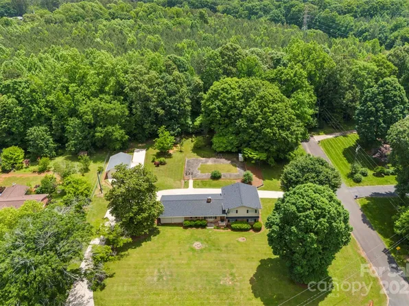111 Kelly Ln, Gastonia, NC 28056