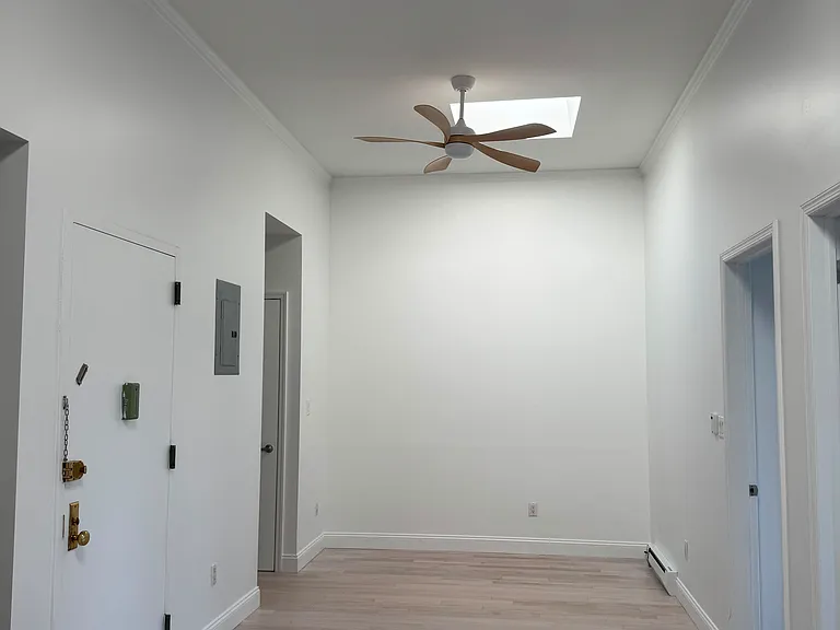 196 Nassau Ave #3F — Photo 1