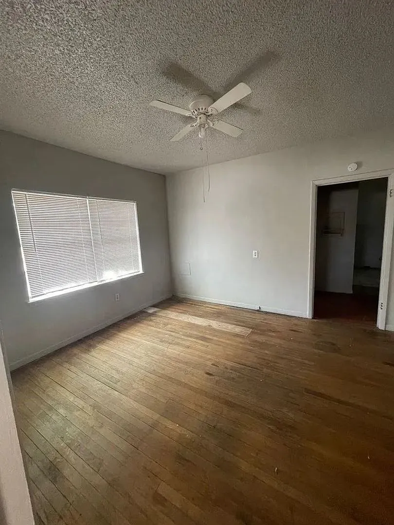 Charming 1-bedroom, 1-bath — Photo 3