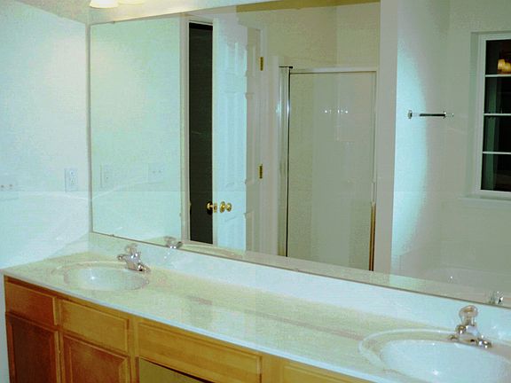 4th image of 6851 Hampshire Ct