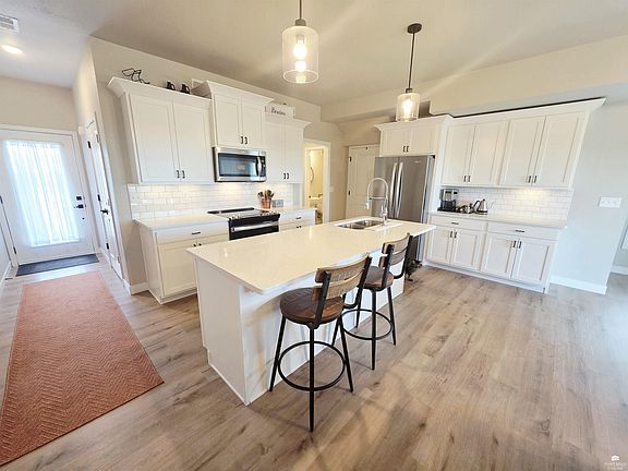 2nd image of 5817 Goheen Dr