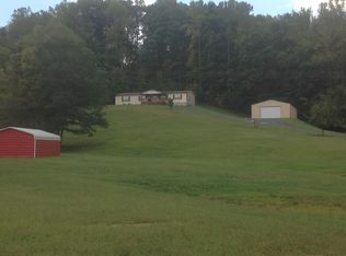 725 Old Flynns Cove Rd, Crossville, TN 38572